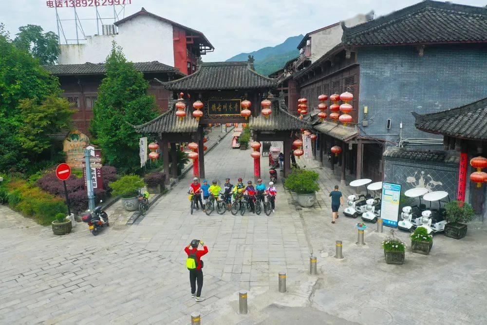 为追王冰冰，徐嘉余踹掉交往3年女友！谁红和谁好？男人有多现实？
